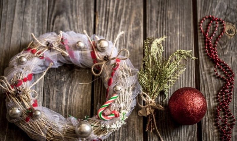 Creating an Unforgettable Holiday Display with Different Shades of Sparkling Ornaments and Soft Tree Skirts