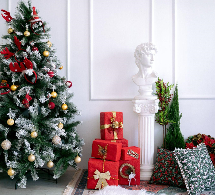 Artificial Christmas Trees: The Ultimate Solution for Your New Year's Resolution